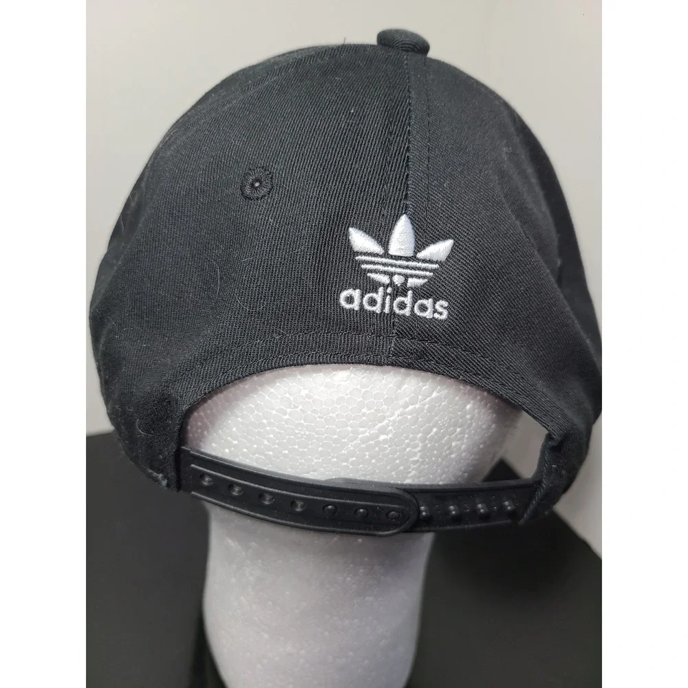 adidas originals trefoil